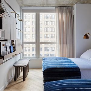 Camera con letto king size